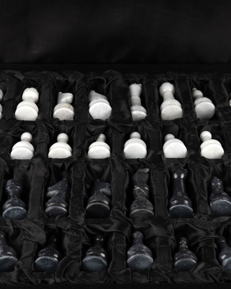 Chess Mermer Satranç Takımı L Siyah-Beyaz