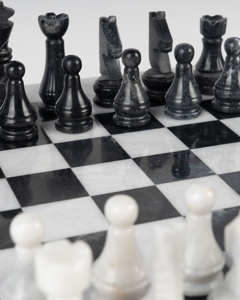 Chess Mermer Satranç Takımı L Siyah-Beyaz